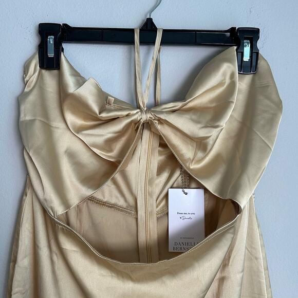 NWT We Wore What Gold Halter Dress Women's Large - Picture 7 of 8